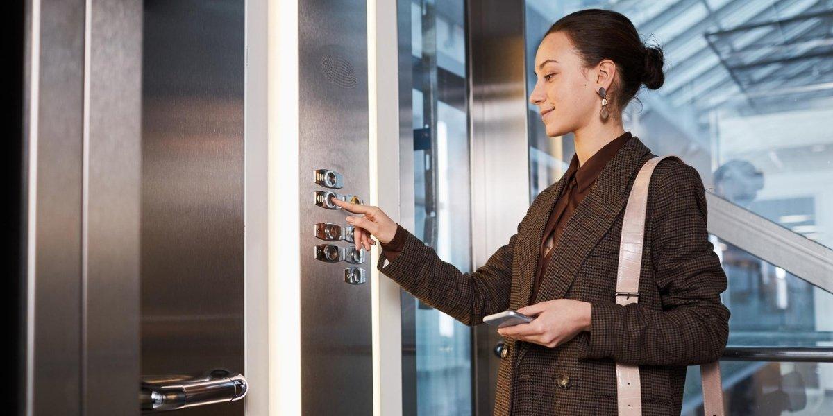 Role of Elevator Controllers in Smooth Lift Operations